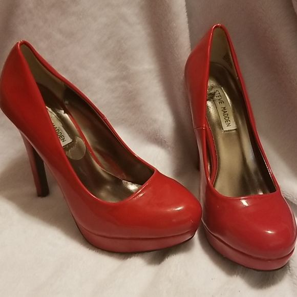 Heels - Picture 1 of 3